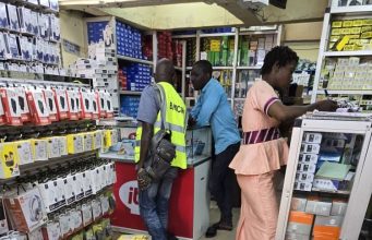 Burkina: une opération ciblée pour la transparence des ventes des portables et accessoires