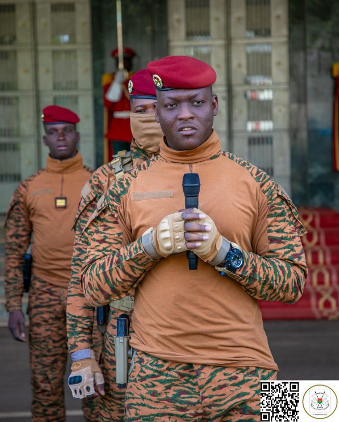 Burkina: « On ne fait pas de révolution dans le désordre » (capitaine Ibrahim Traoré)