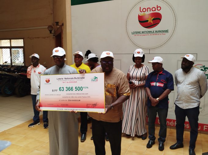 Ouagadougou/LONAB: un mécanicien gagne 63 366 500 F CFA avec une mise de 10 200 F au PMUB