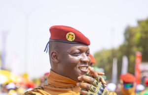Meeting de soutien: le capitaine Ibrahim Traoré exprime sa «gratitude» aux «patriotes»