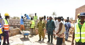Burkina: logements innovants et agriculture hors-sol pour des PDI
