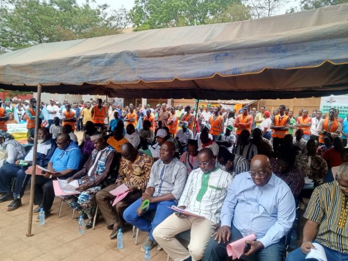 Burkina/1er-Mai: les doléances des syndicats