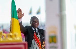 Gabon: le général Oligui Nguéma investi président