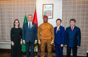 Moscou: le Capitaine Ibrahim Traoré reçoit une délégation du Parlement russe