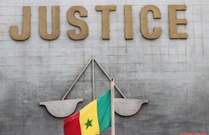 Sénégal: un 5e ministre de Macky Sall inculpé pour malversations présumées