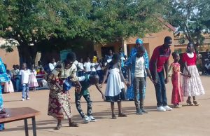 Ouagadougou: l’APEE clôture ses activités scolaires et récompense ses meilleurs élèves
