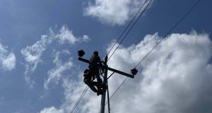 SONABEL/Pô: dépannage de la ligne endommagée suite à un orage