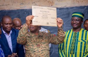 Baccalauréat 2025: 112 985 candidats en lice, top départ donné à Ouagadougou