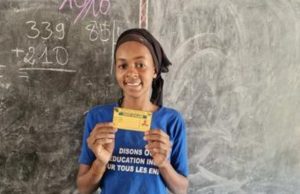 De l’isolement à l’inclusion : l’histoire de Zénabou, une adolescente vivant avec un handicap