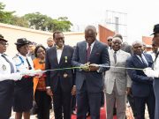 Le président gabonais Brice Clotaire Oligui Nguema et Akinwumi Adesina inaugurent une station de pompage
