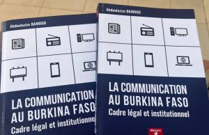 Burkina: Abdoulazize Bamogo dévoile un nouvel outil de référence sur la communication