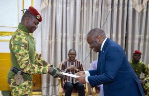 Burkina: ballet diplomatique à Koulouba