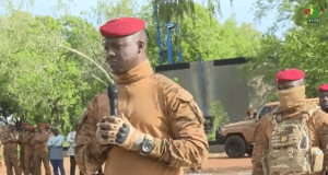 Burkina: « On ne cèdera pas un cm2 » (capitaine Ibrahim Traoré)