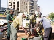Ouagadougou: la Police municipale s’attaque au lavage illégal d’engins sur la voie publique