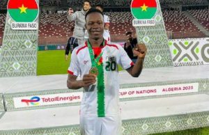 Le jeune Etalon Emmanuel Ouédraogo en route pour le Cercle Bruges