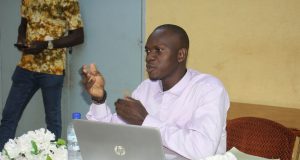 Mémoire de fin de cycle en Journalisme: Siaka Cissé analyse le traitement de l’actualité internationale à Wakat Séra