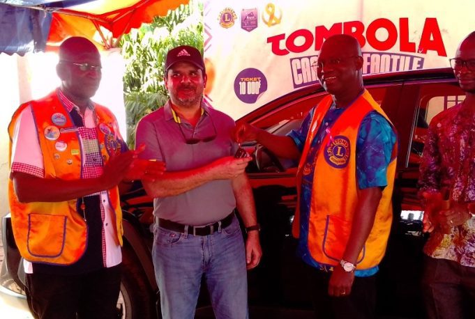 Tombola contre le cancer infantile: il gagne une voiture Toyota RAV4
