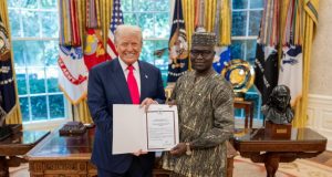 États-Unis: l’Ambassadeur du Burkina Faso présente ses lettres de créances à Trump