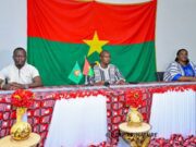 Mali: le Premier ministre burkinabè à l’écoute de la diaspora