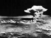 Plus jamais Hiroshima ! Plus jamais Nagasaki !