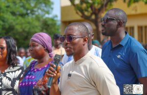 Immersion patriotique: le Ministre Directeur de Cabinet du Président du Faso encourage les bacheliers à Manga