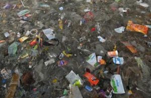 Le commerce est essentiel pour mettre fin à la pollution plastique