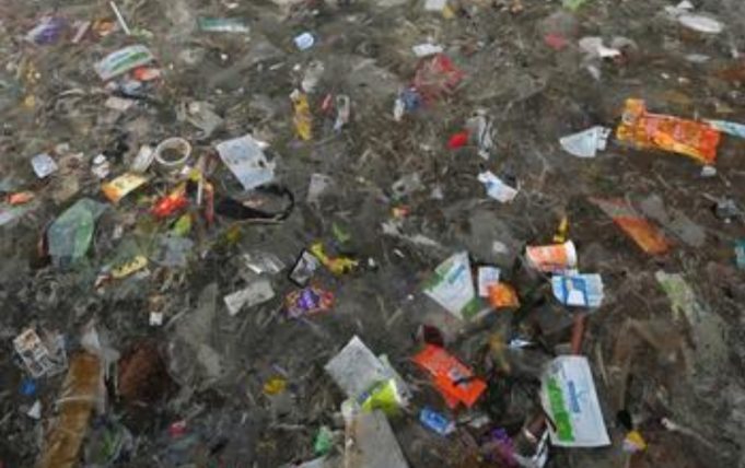 Le commerce est essentiel pour mettre fin à la pollution plastique
