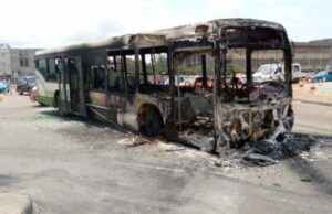 Côte d’Ivoire: « une horde d’individus encagoulés et détenant des armes à feu » interpellée
