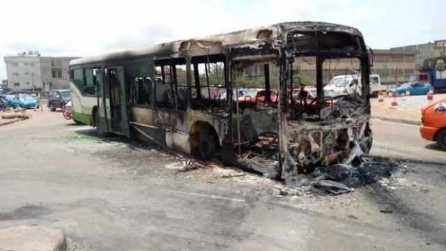 Image archive d'un bus calciné