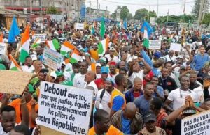 Présidentielle ivoirienne: l’opposition manifeste contre la candidature de Alassane Ouattara
