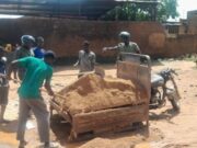 Ouagadougou: attention au ramassage du sable dans les rues!
