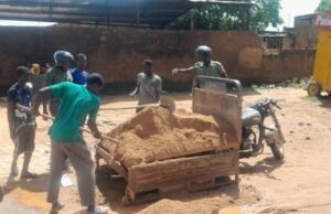 Ouagadougou: attention au ramassage du sable dans les rues!