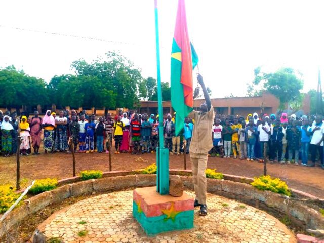 montée de couleur à l'école