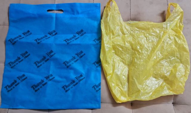 sachet plastique et sac biodégradable