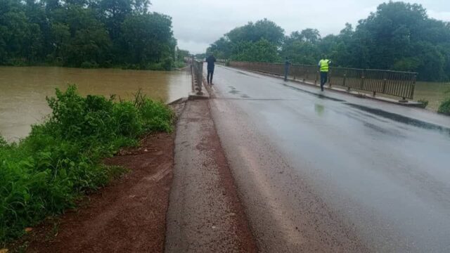 Axe Ouaga-Bobo: le pont de Hèrèdougou n’est pas « submergé » (ministère)
