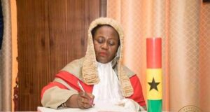 Ghana: la présidente de la Cour suprême limogée avec effet immédiat