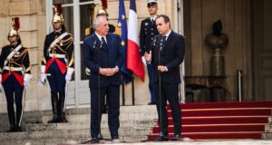France: le Premier ministre Sébastien Lecornu prend officiellement fonction