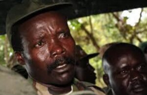 La CPI ouvre des audiences de mise en accusation de Joseph Kony, chef rebelle ougandais en fuite