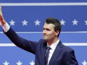 États-Unis: le militant Charlie Kirk tué par balle en pleine université