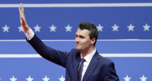 États-Unis: le militant Charlie Kirk tué par balle en pleine université