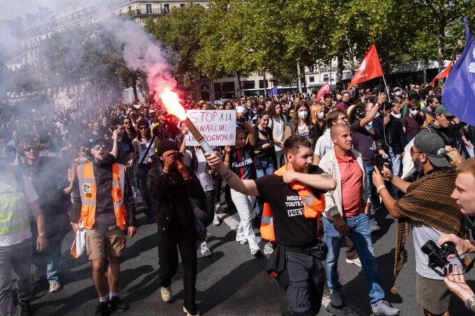 Mobilisation massive en France contre le nouveau budget de l’État