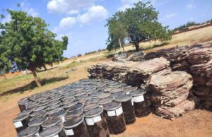 Burkina: découverte de 100 fûts de cyanure dissimulés sous des sacs vides de ciment à Kaya