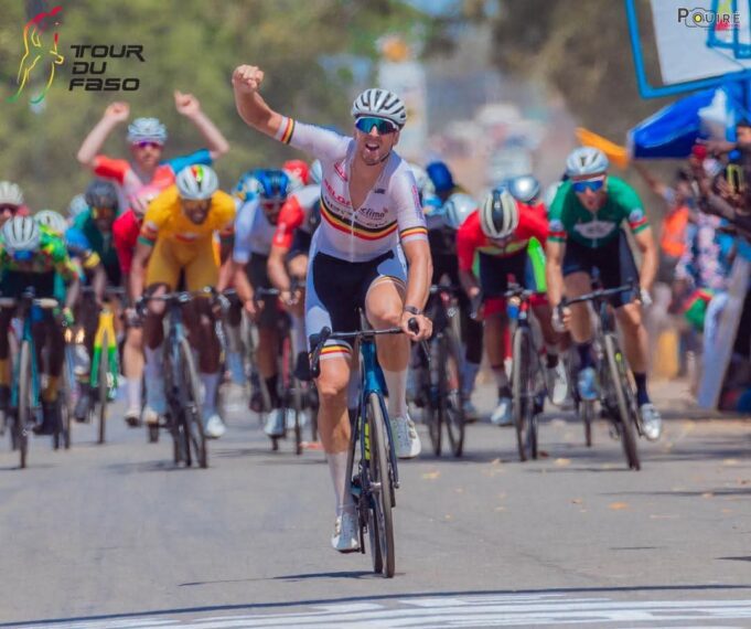 36e Tour du Faso: le Belge De Boes Timmy remporte la 6e étape, et le maillot jaune est toujours burkinabè