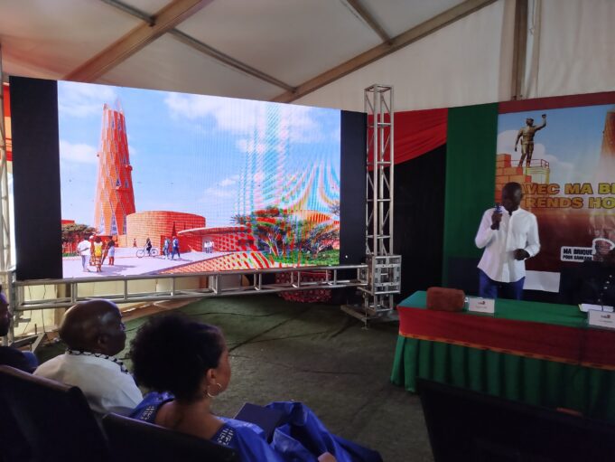 Burkina: « Ma brique pour Sankara »