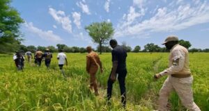 Burkina: le commandant Ismaël Sombié encourage les producteurs du Yaadga et d’Oubri