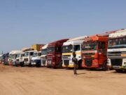 Ouagadougou: le dynamisme de la Douane permet aux longues files de camions de reprendre la voie