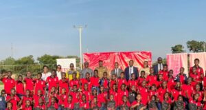 Burkina: Vista Group offre des kits scolaires et scolarise plus de 100 enfants des soldats tombés au combat