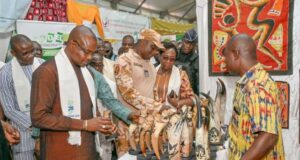 SARA 2025: le Premier ministre célèbre le génie créateur des artisans burkinabè