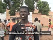 Burkina: 37 personnes interpellées pour des faits de surfacturation des prix des timbres et des parkings