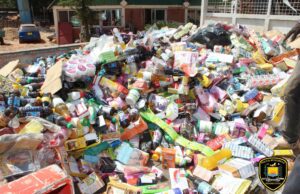 Ouagadougou: saisie de plus de 5 tonnes de produits pharmaceutiques prohibés au grand marché